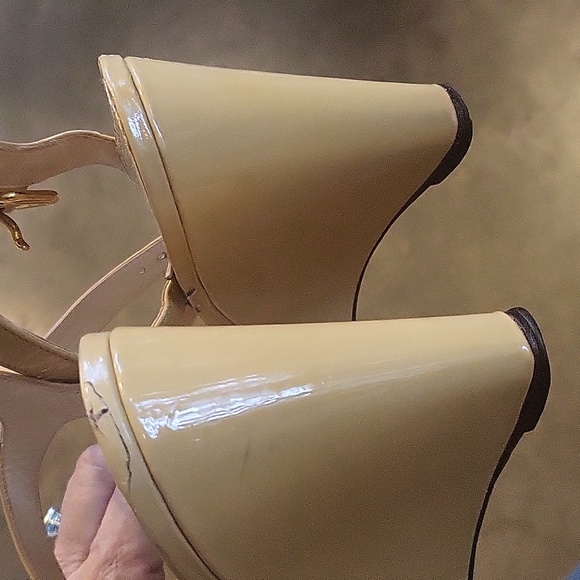 Prada Italy light yellow patent leather wedge heels shoes 37 6.5 - Picture 3 of 13